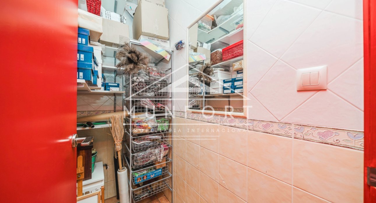 Resale - Commercial premises -
Pilar de la Horadada