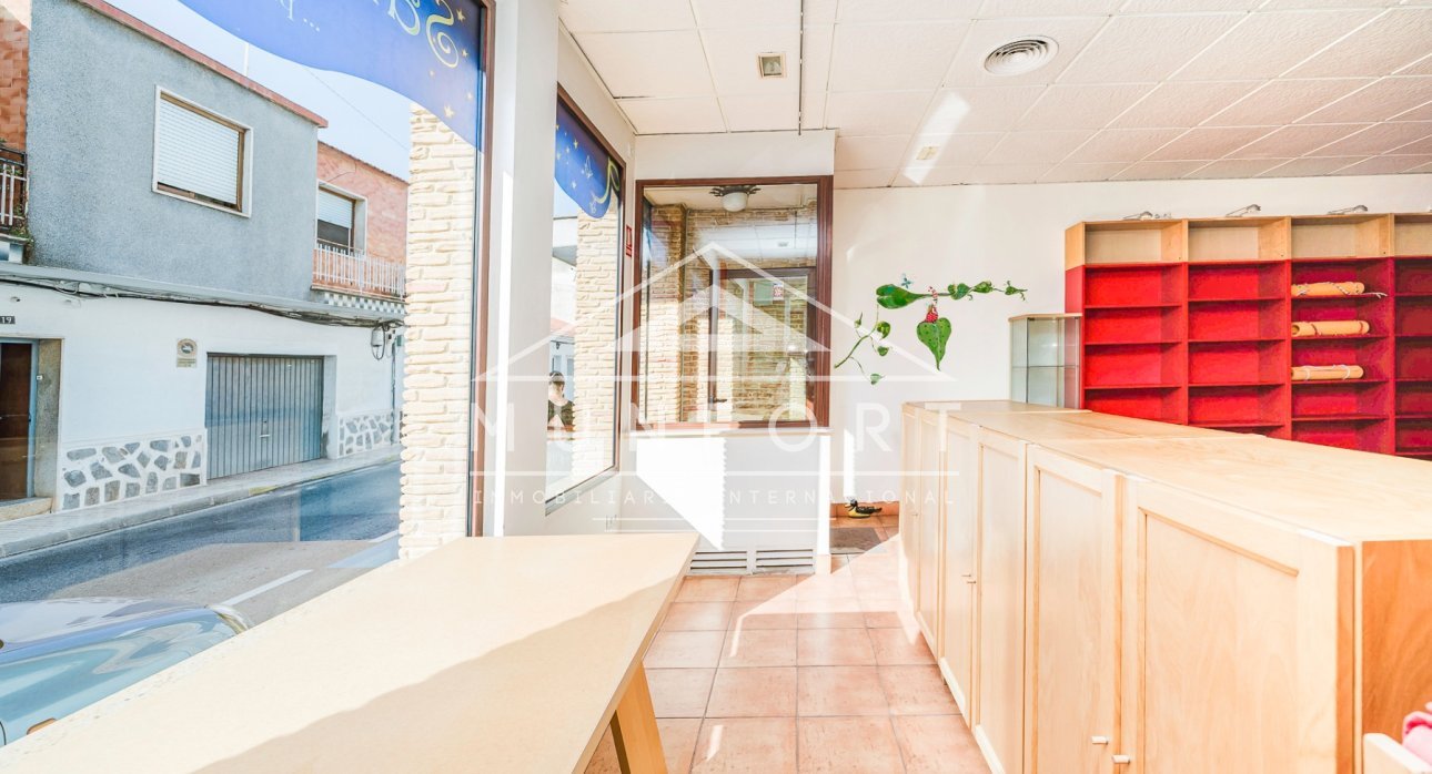 Resale - Commercial premises -
Pilar de la Horadada