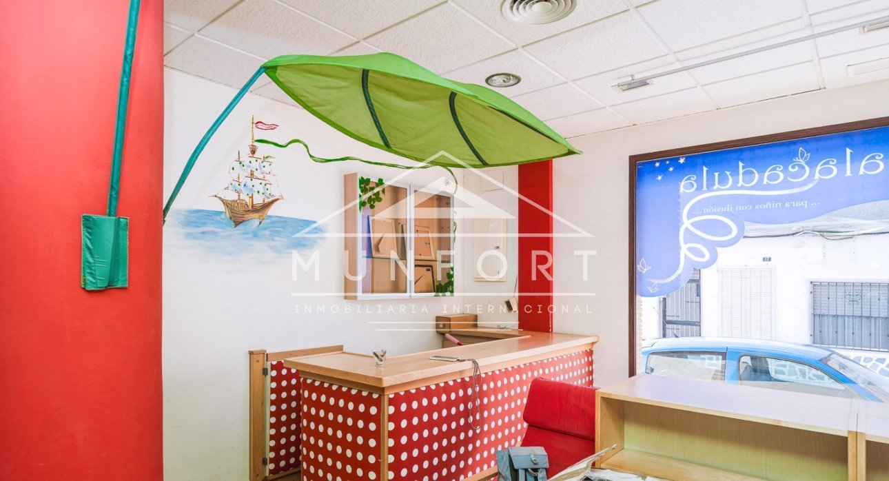 Resale - Commercial premises -
Pilar de la Horadada