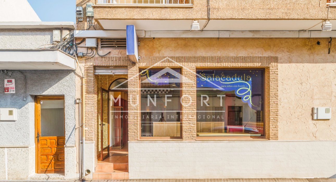 Resale - Commercial premises -
Pilar de la Horadada