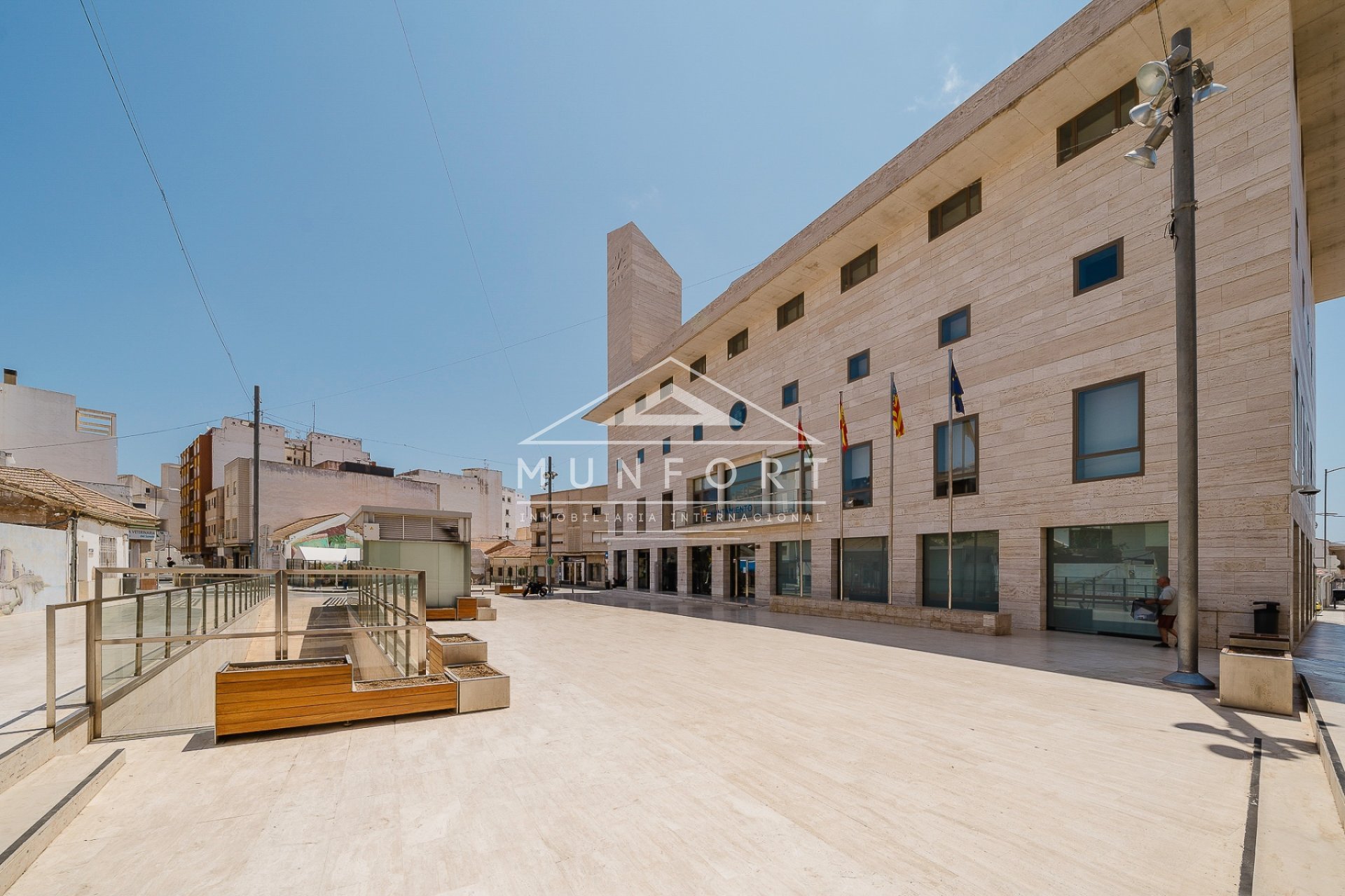 Resale - Commercial premises -
Pilar de la Horadada