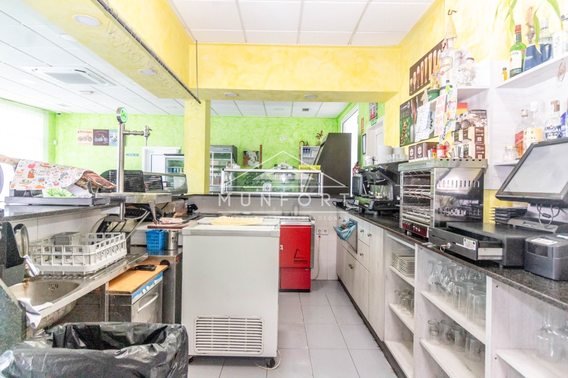 Resale - Commercial premises -
San Javier - Santiago de la Ribera