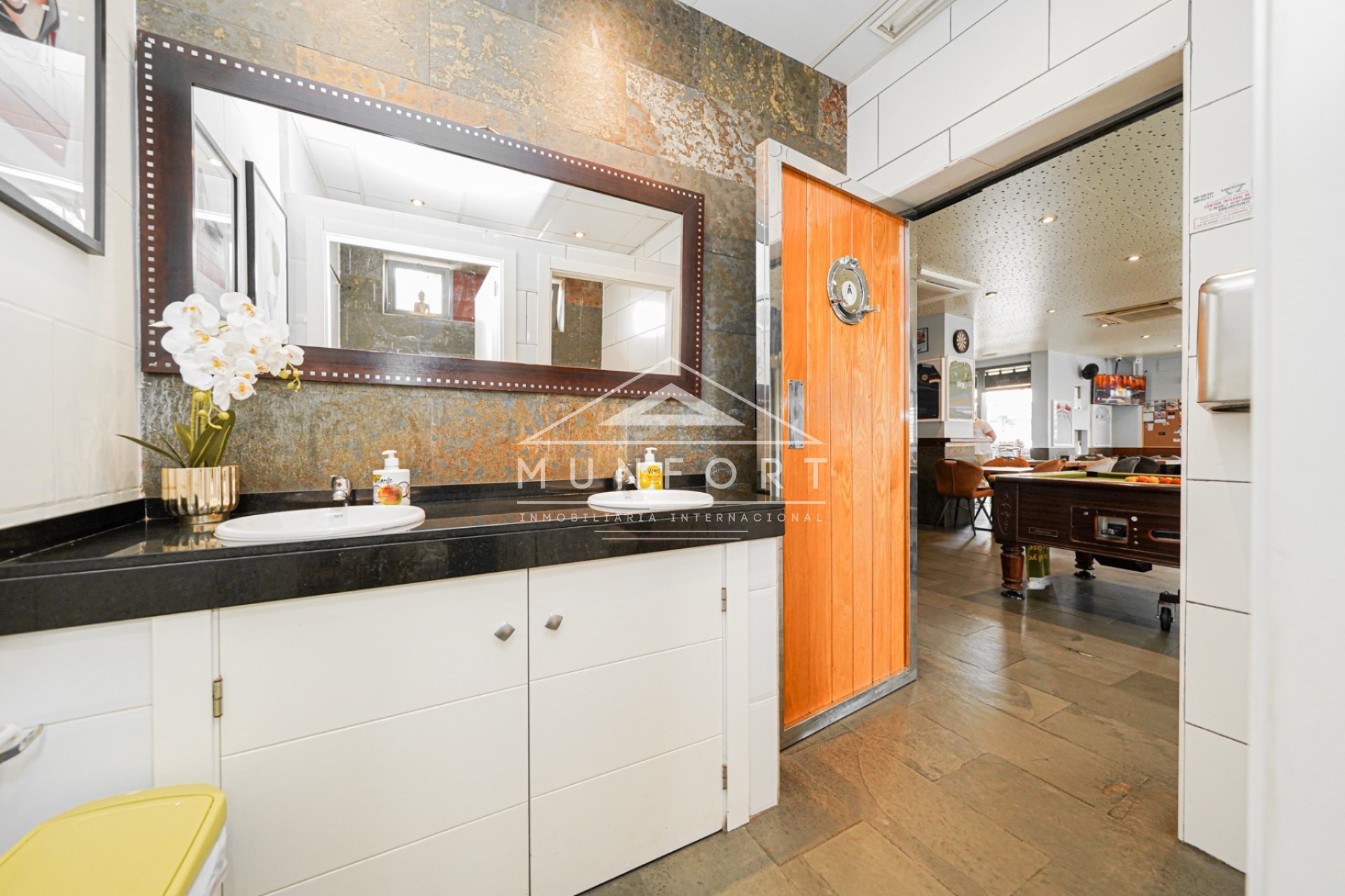 Resale - Commercial premises -
San Pedro del Pinatar