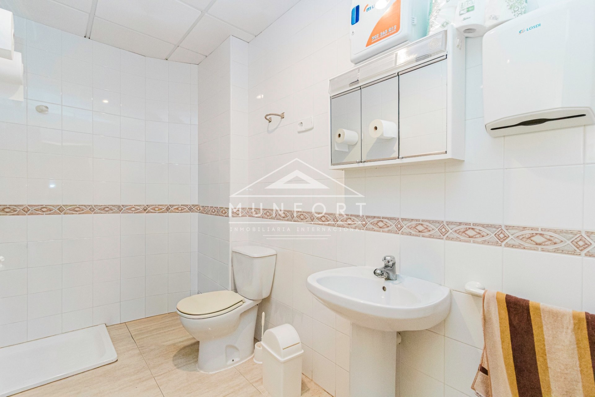 Resale - Commercial premises -
San Pedro del Pinatar