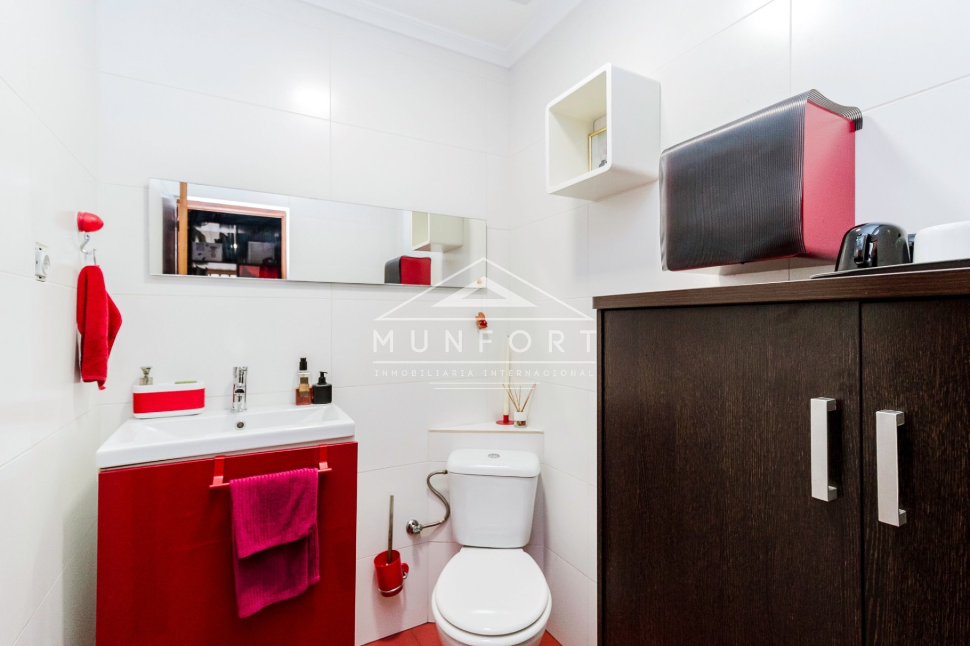 Resale - Commercial premises -
Torrevieja - Centro - Torrevieja