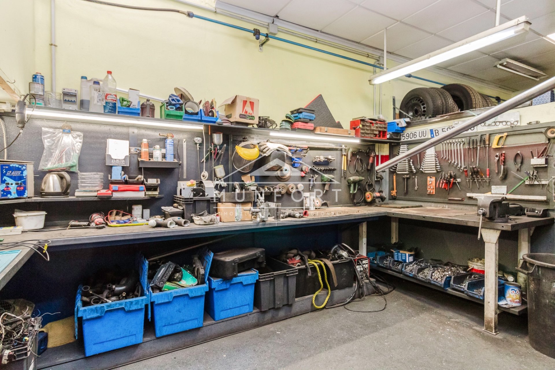 Resale - Commercial premises -
Torrevieja - Centro - Torrevieja