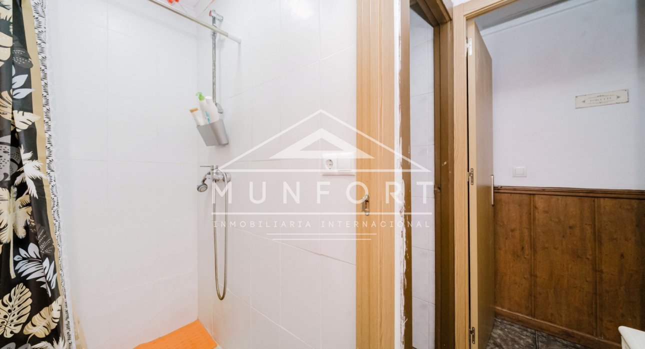 Resale - Commercial premises -
Torrevieja - Centro - Torrevieja