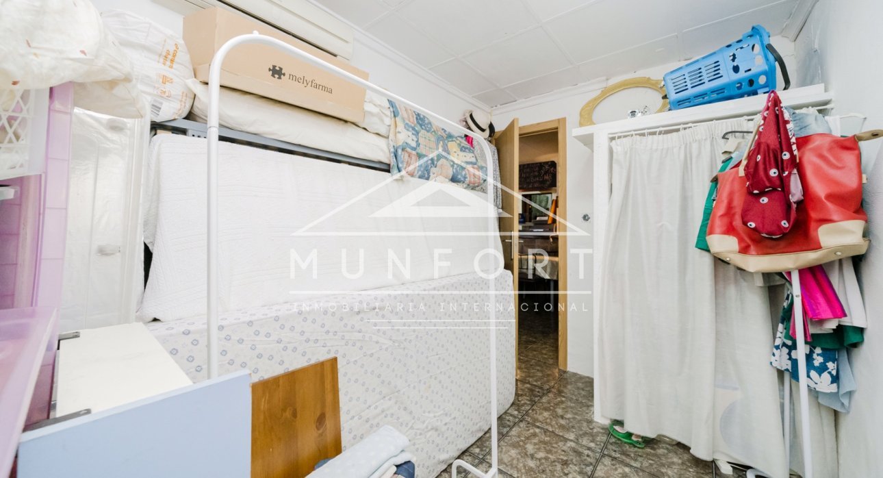 Resale - Commercial premises -
Torrevieja - Centro - Torrevieja