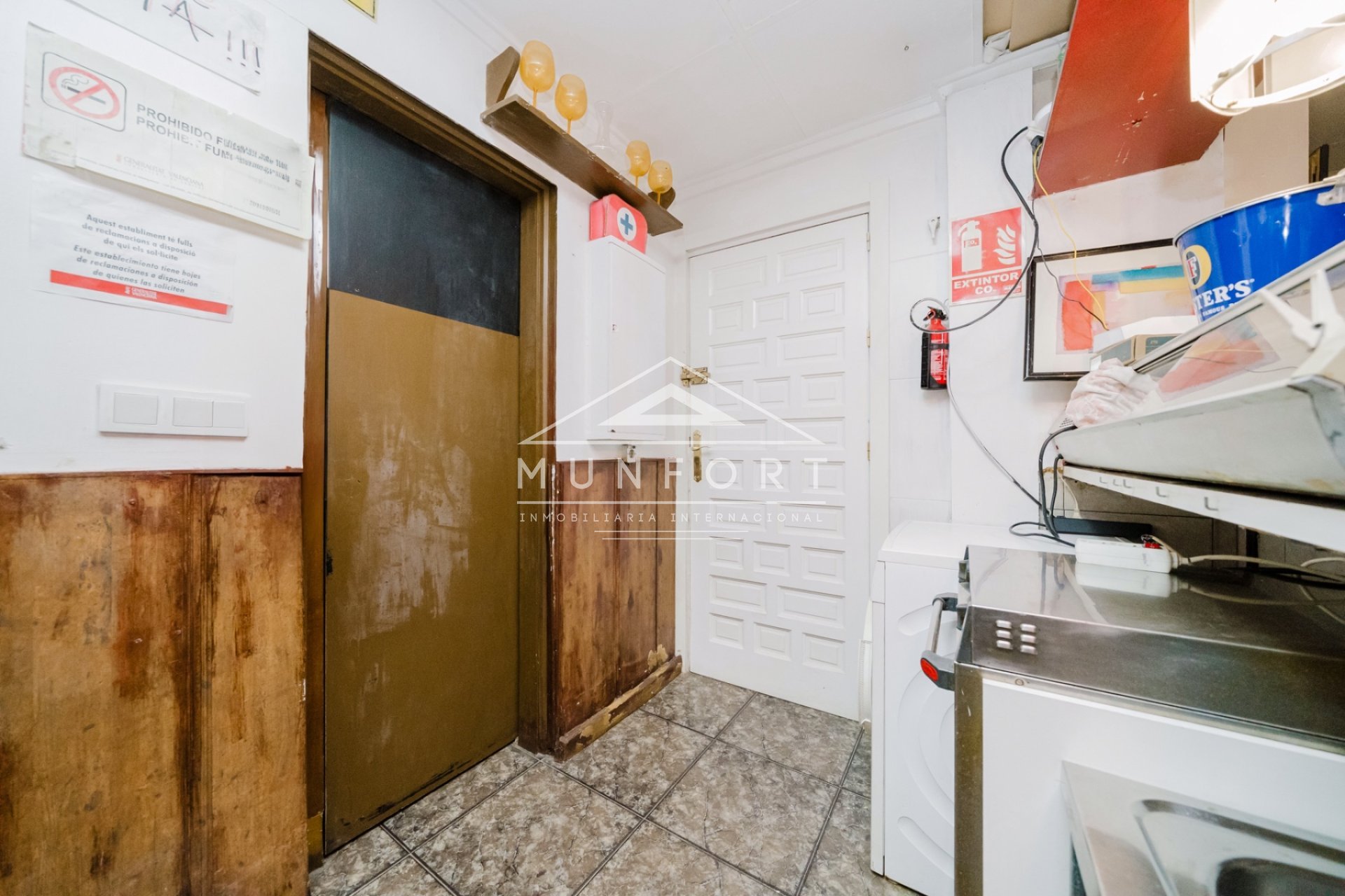 Resale - Commercial premises -
Torrevieja - Centro - Torrevieja