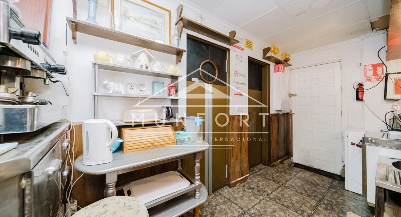 Resale - Commercial premises -
Torrevieja - Centro - Torrevieja