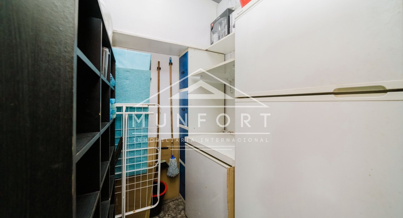 Resale - Commercial premises -
Torrevieja - Centro - Torrevieja