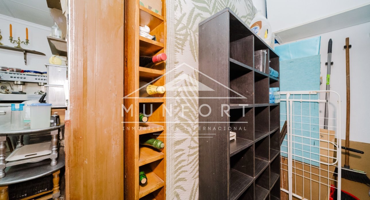 Resale - Commercial premises -
Torrevieja - Centro - Torrevieja