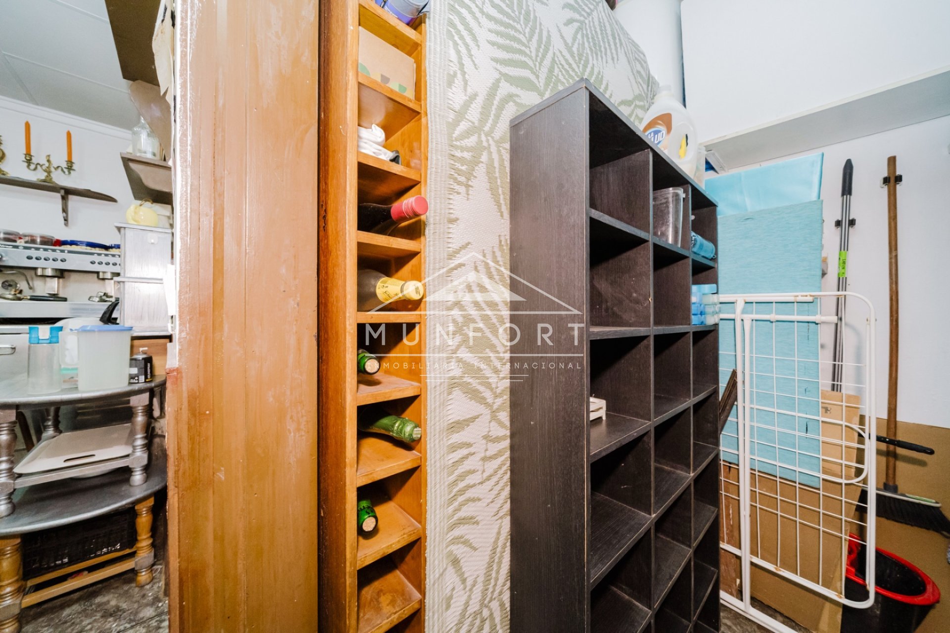 Resale - Commercial premises -
Torrevieja - Centro - Torrevieja