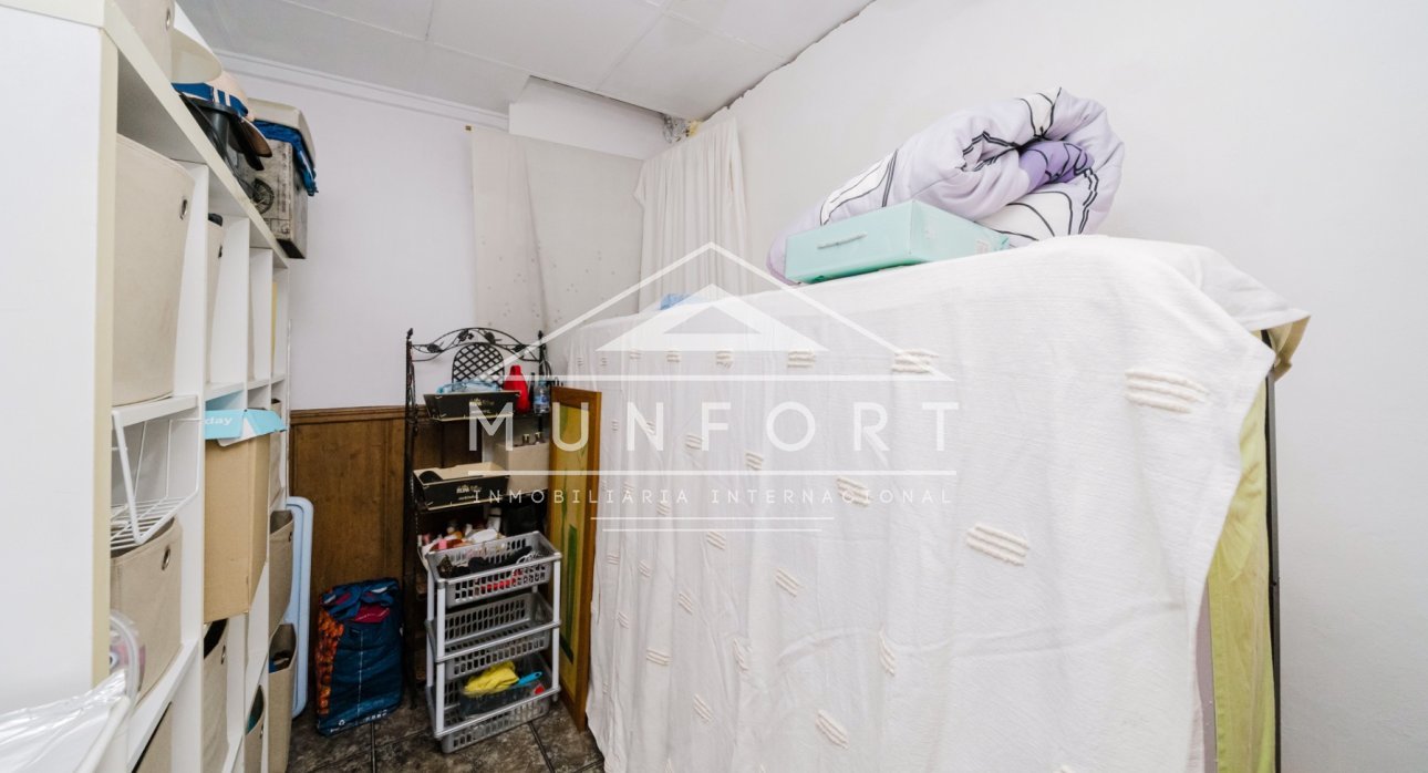 Resale - Commercial premises -
Torrevieja - Centro - Torrevieja