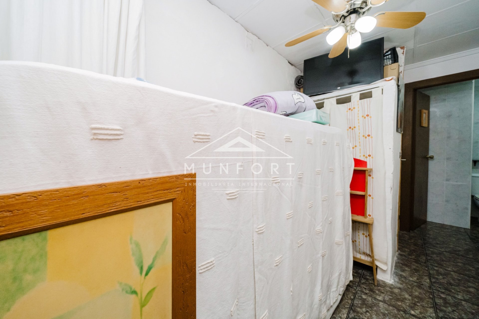 Resale - Commercial premises -
Torrevieja - Centro - Torrevieja