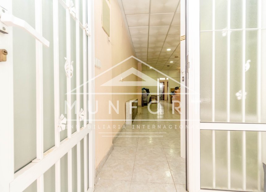 Resale - Commercial premises -
Torrevieja - Centro - Torrevieja