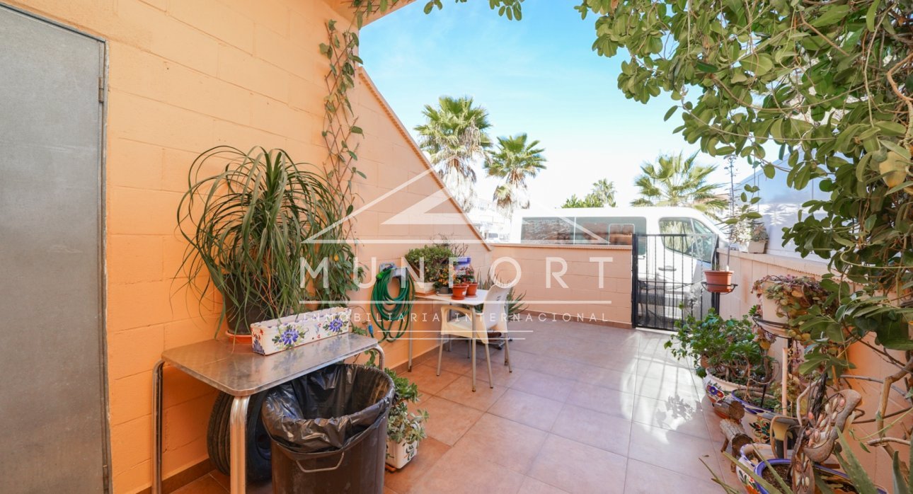 Resale - Commercial premises -
Torrevieja - El Salado - Torrevieja