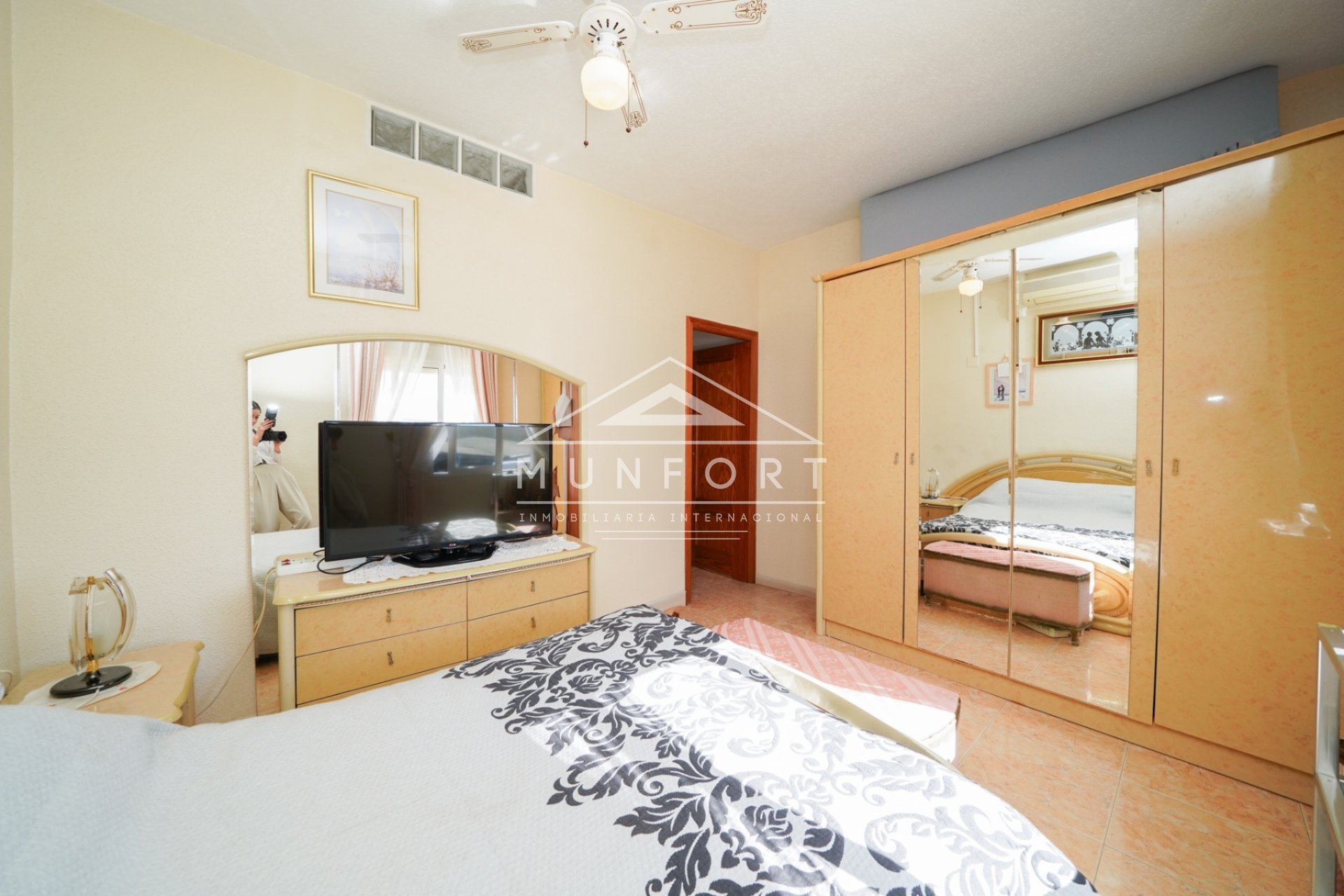 Resale - Commercial premises -
Torrevieja - El Salado - Torrevieja