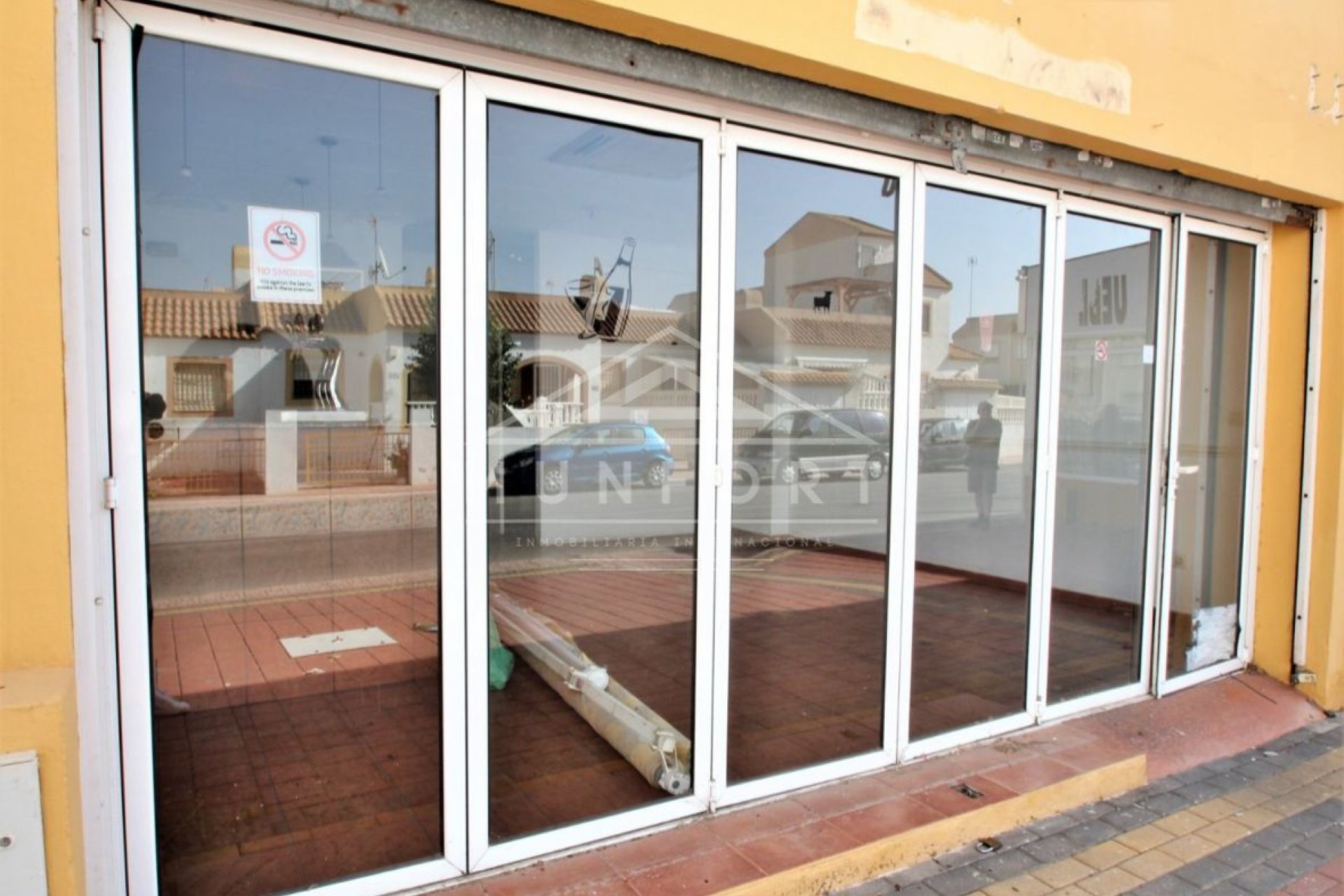 Resale - Commercial premises -
Torrevieja - La Torreta - Torrevieja