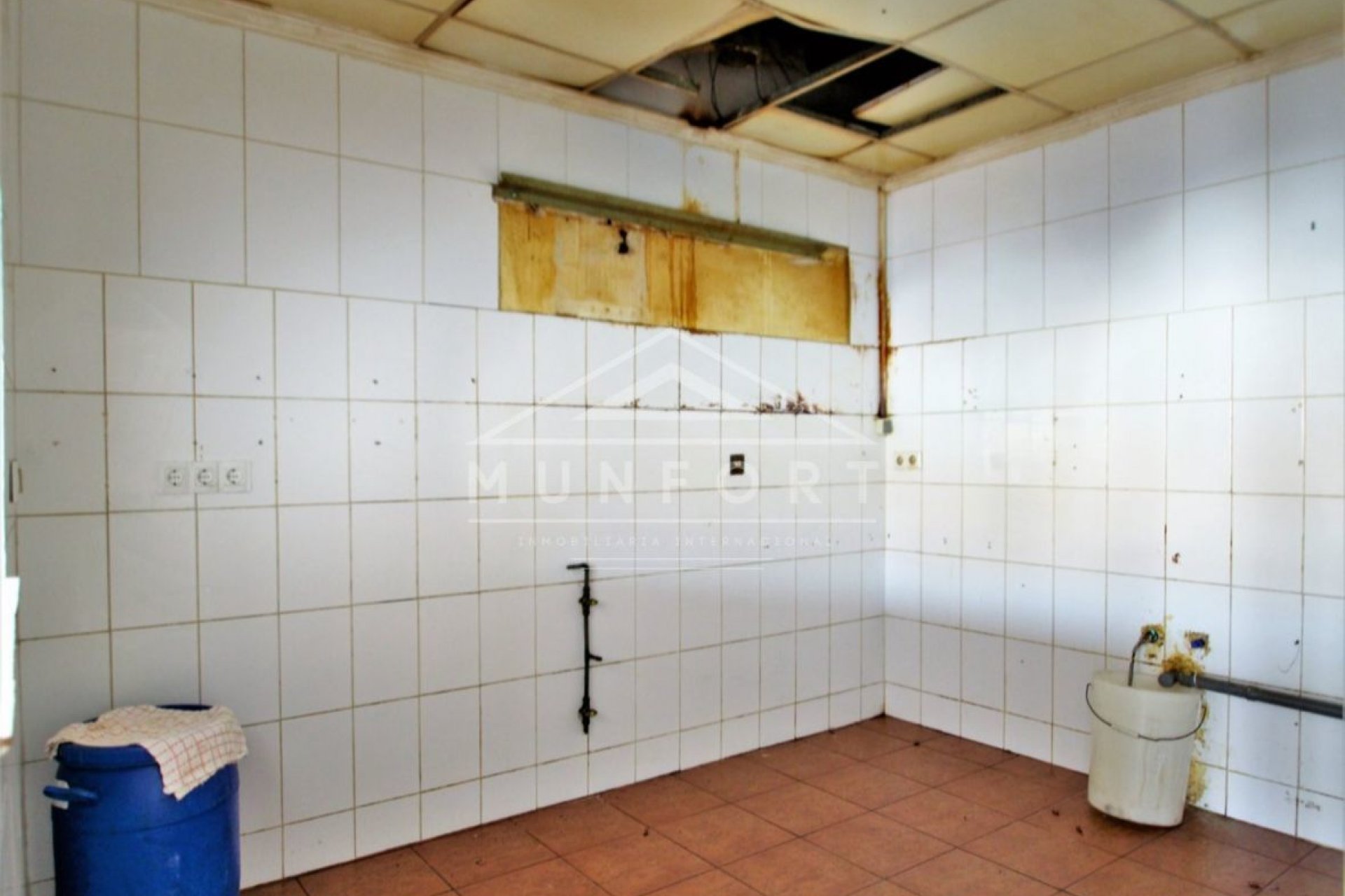 Resale - Commercial premises -
Torrevieja - La Torreta - Torrevieja