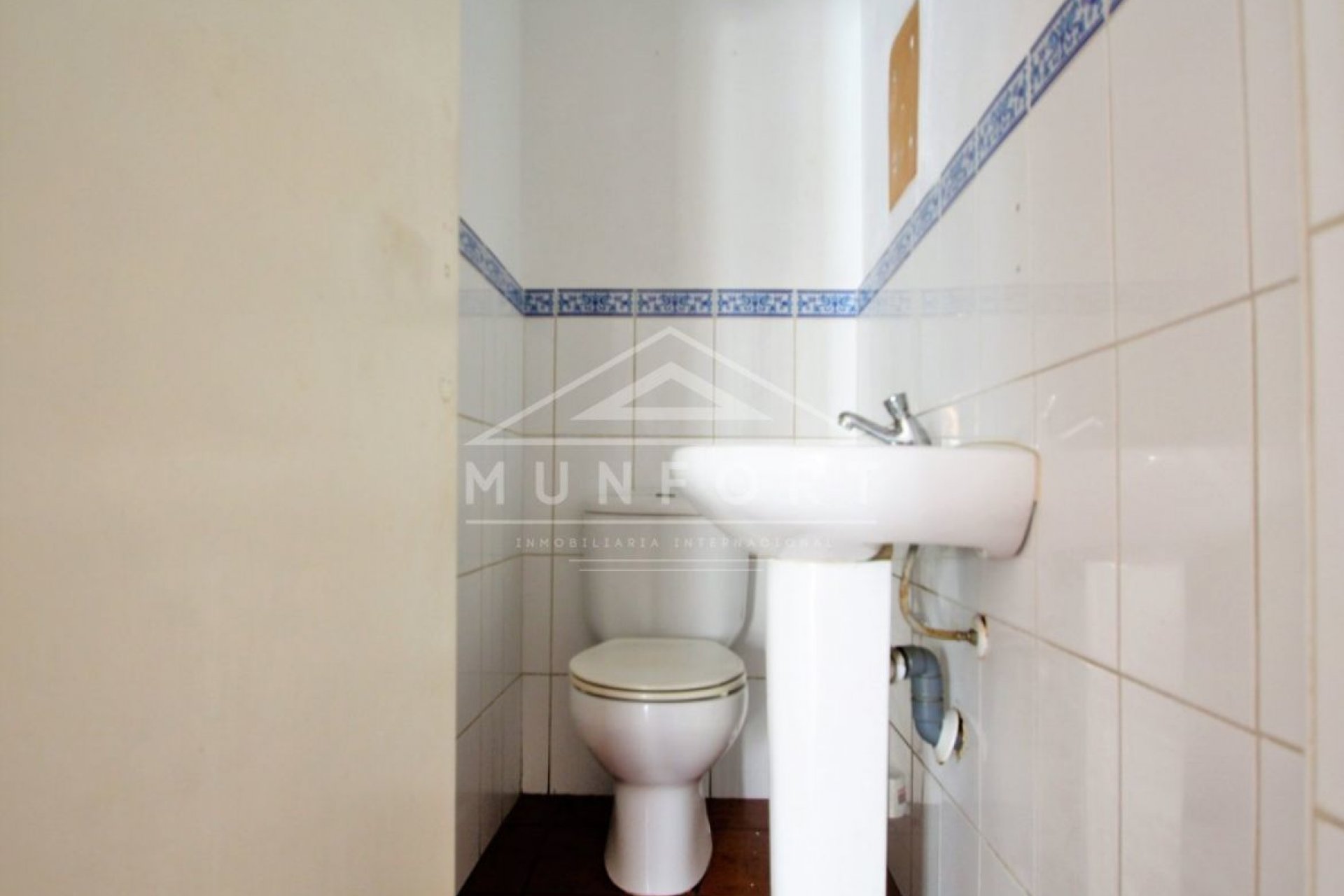 Resale - Commercial premises -
Torrevieja - La Torreta - Torrevieja