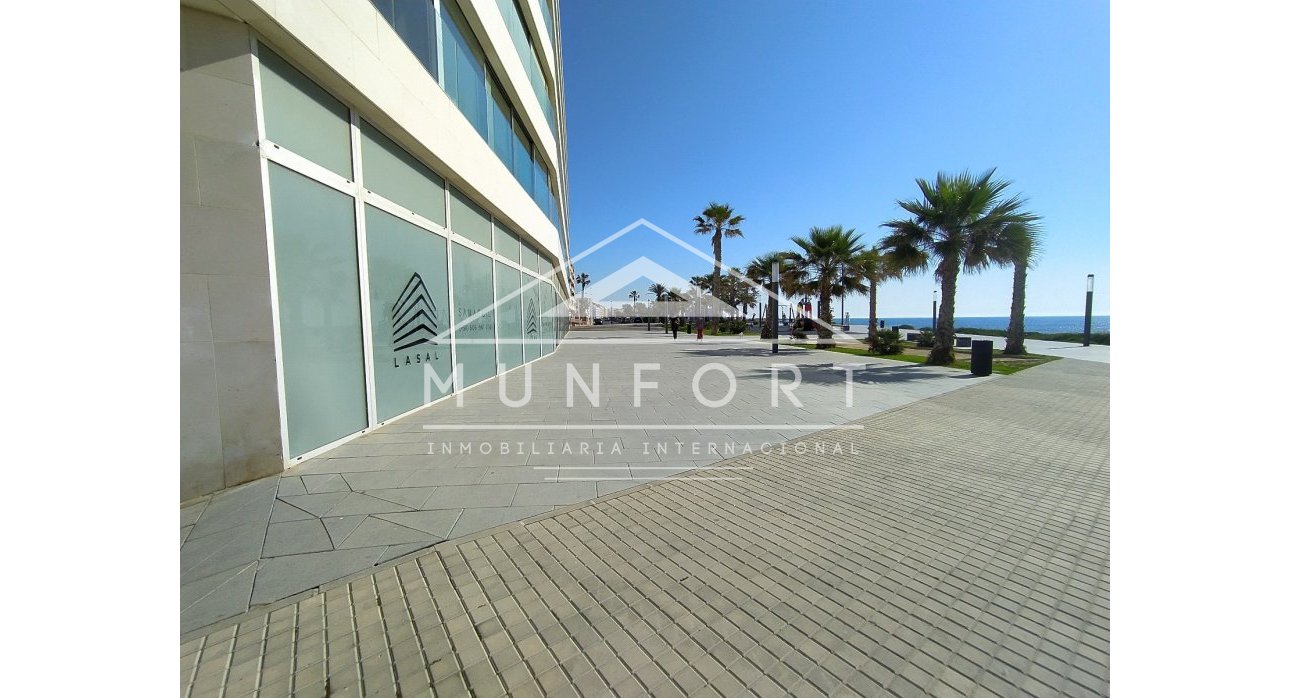 Resale - Commercial premises -
Torrevieja