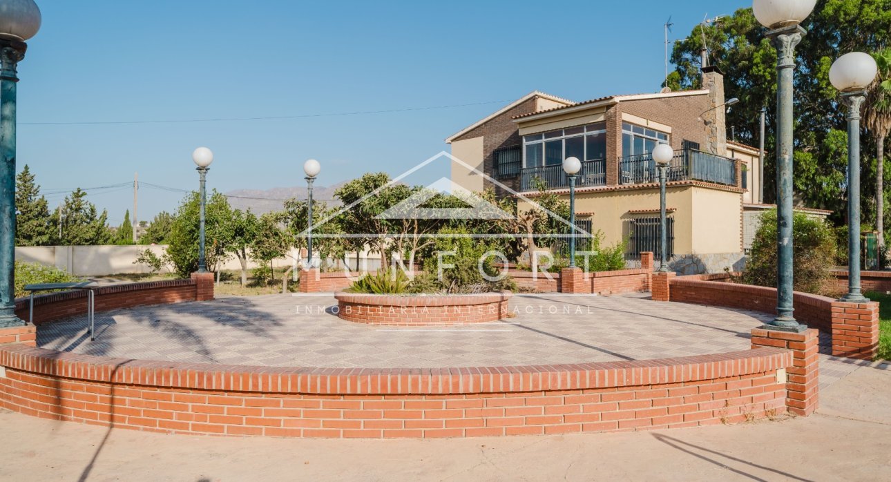 Resale - Country Houses -
ALICANTE - Alicante