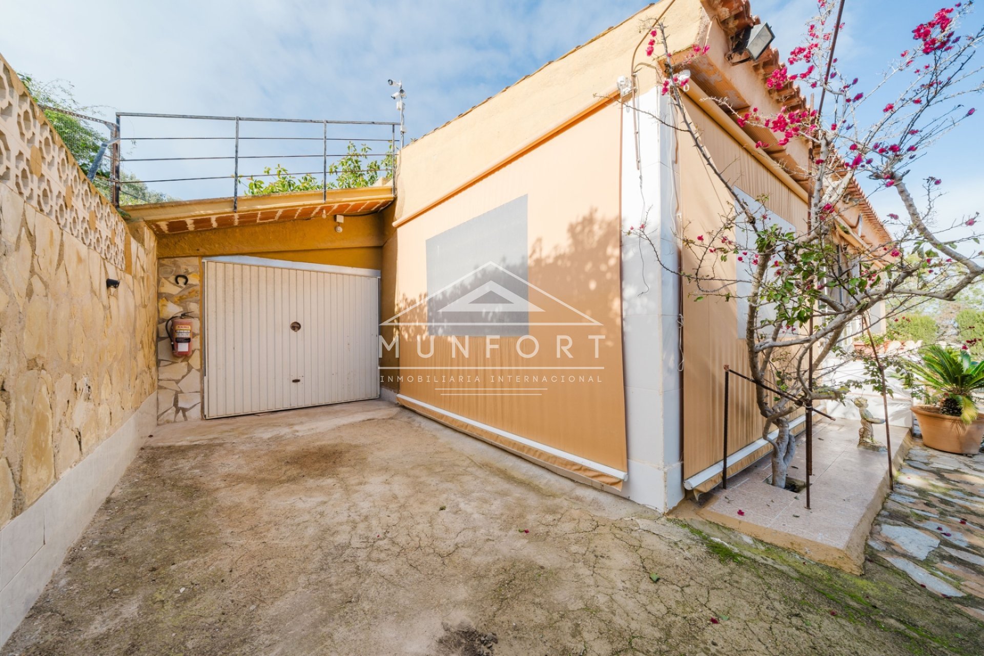 Resale - Country Houses -
Guardamar del Segura