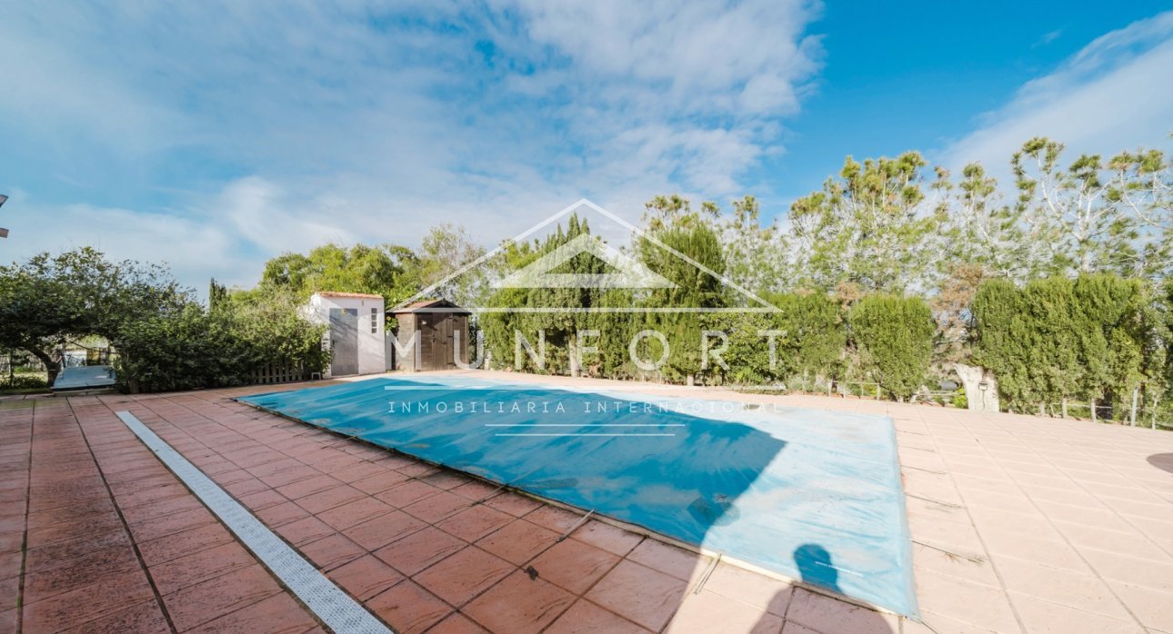 Resale - Country Houses -
Guardamar del Segura