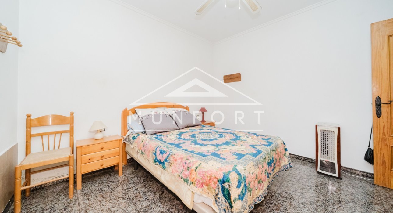 Resale - Country Houses -
Guardamar del Segura