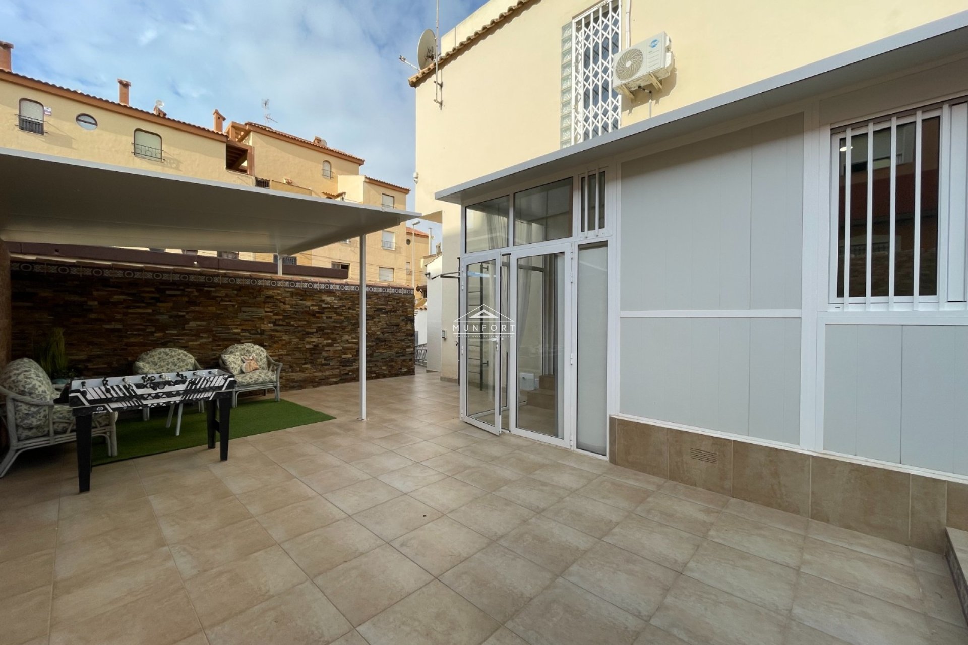 Resale - Duplex -
Torrevieja