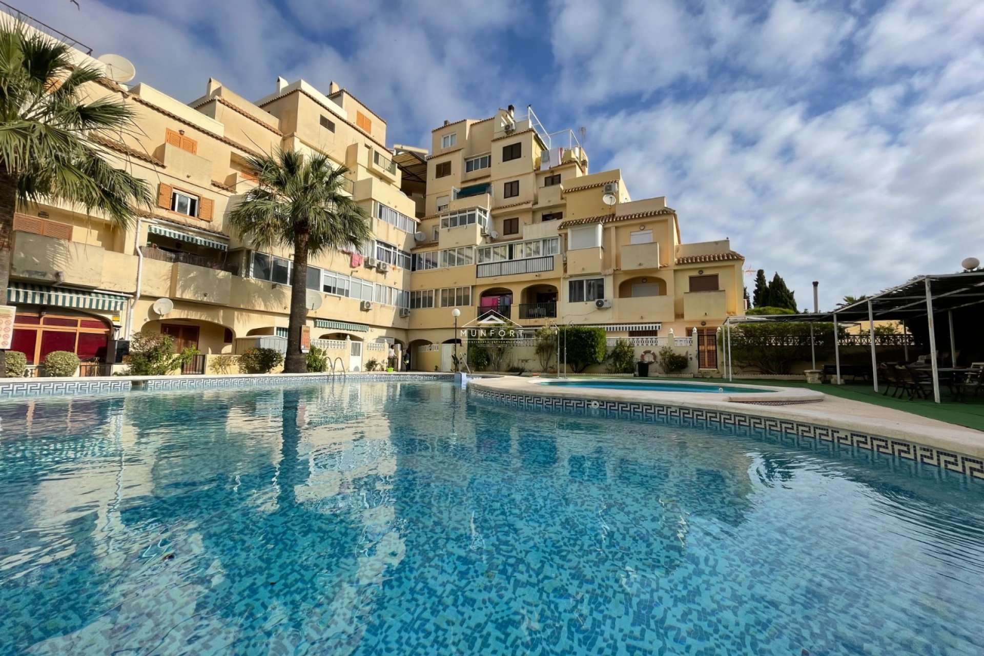 Resale - Duplex -
Torrevieja