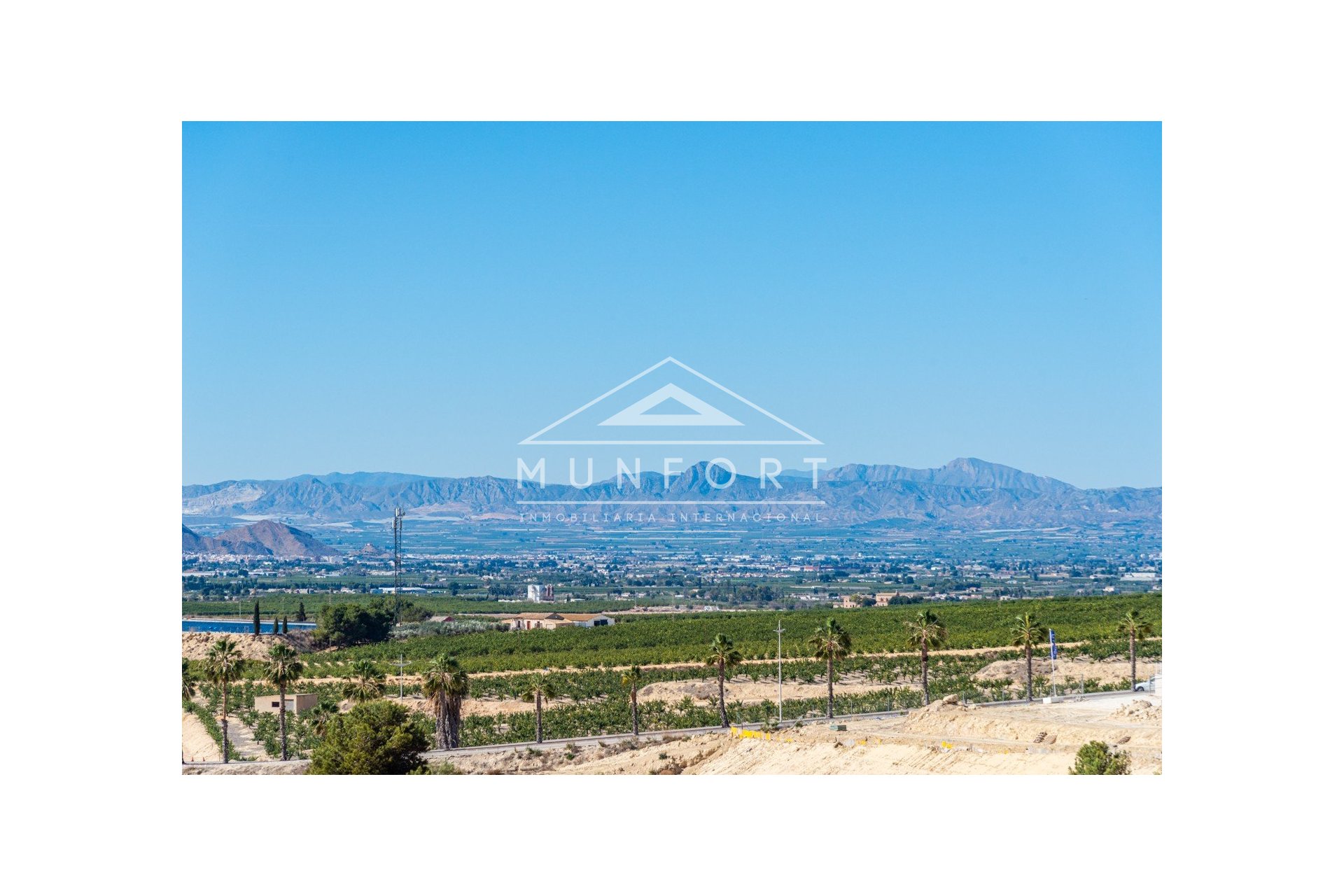 Resale - Luxury Villas -
Algorfa - Club de Golf La Finca - Algorfa