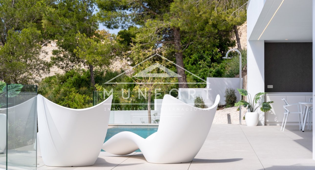 Resale - Luxury Villas -
Altea