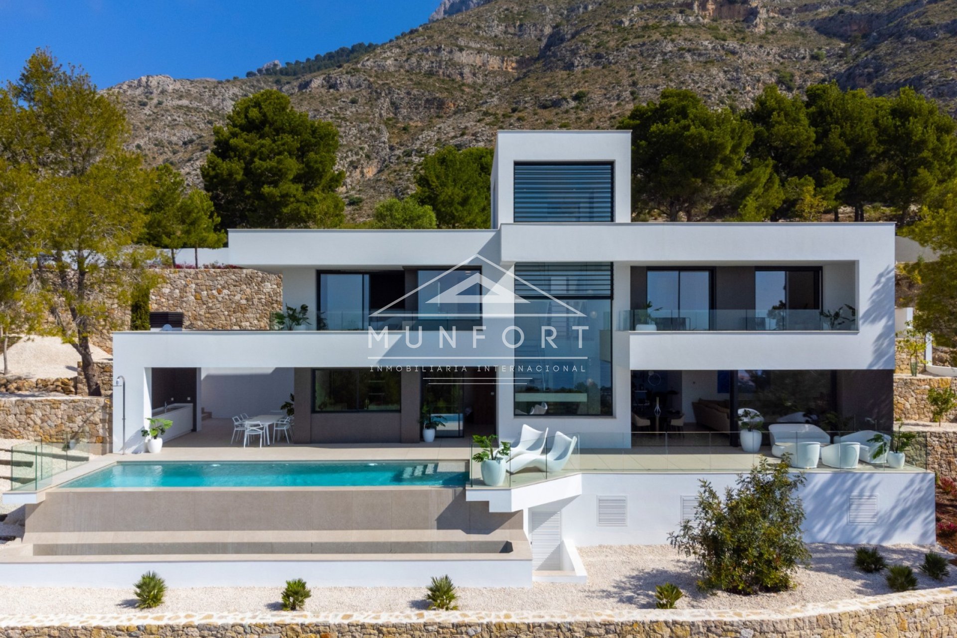 Resale - Luxury Villas -
Altea