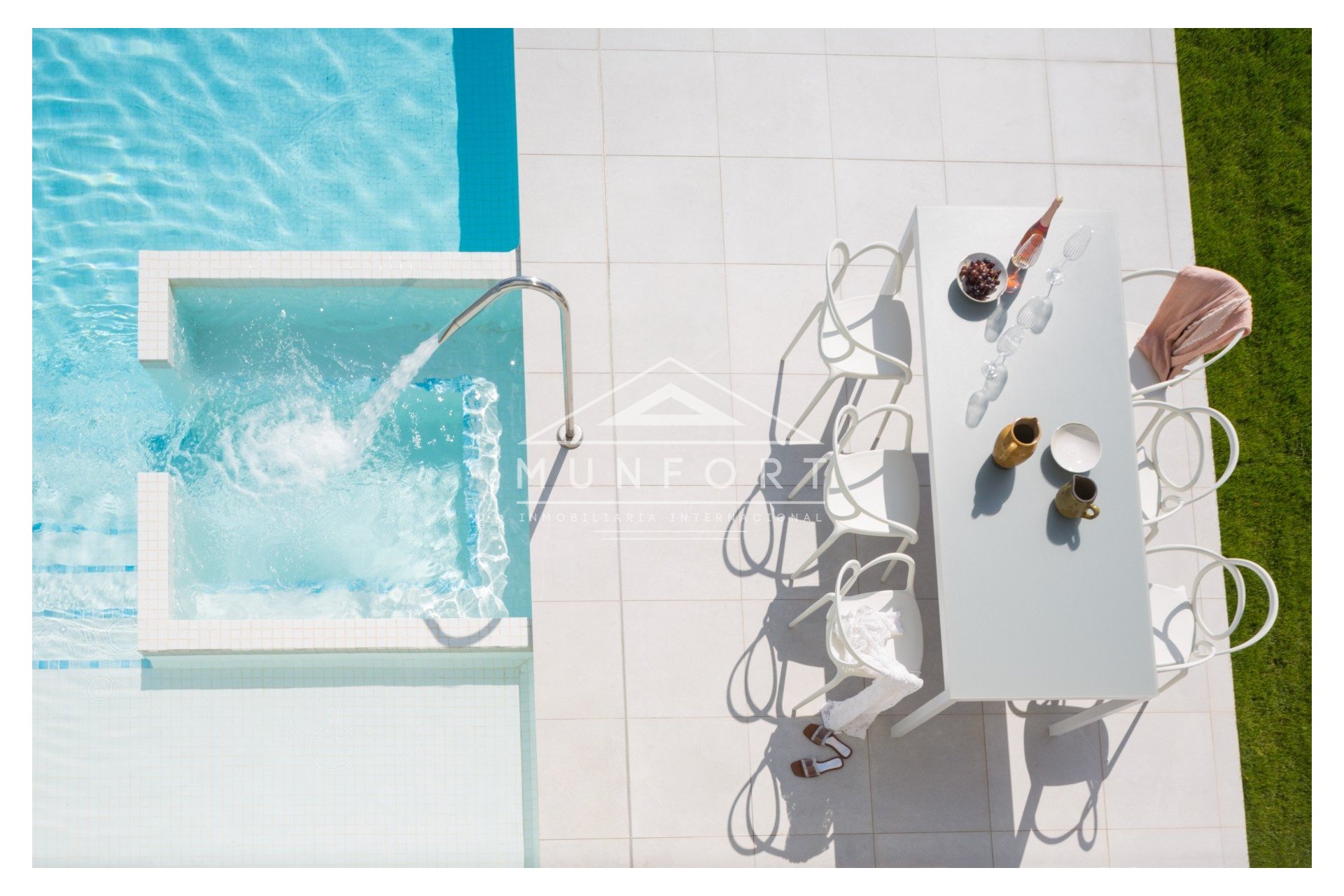 Resale - Luxury Villas -
Baños y mendigo - Baños y Mendigo