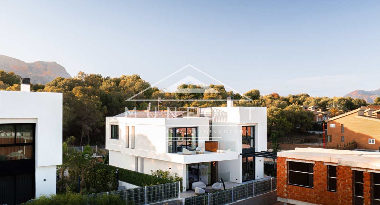 Resale - Luxury Villas -
Benidorm