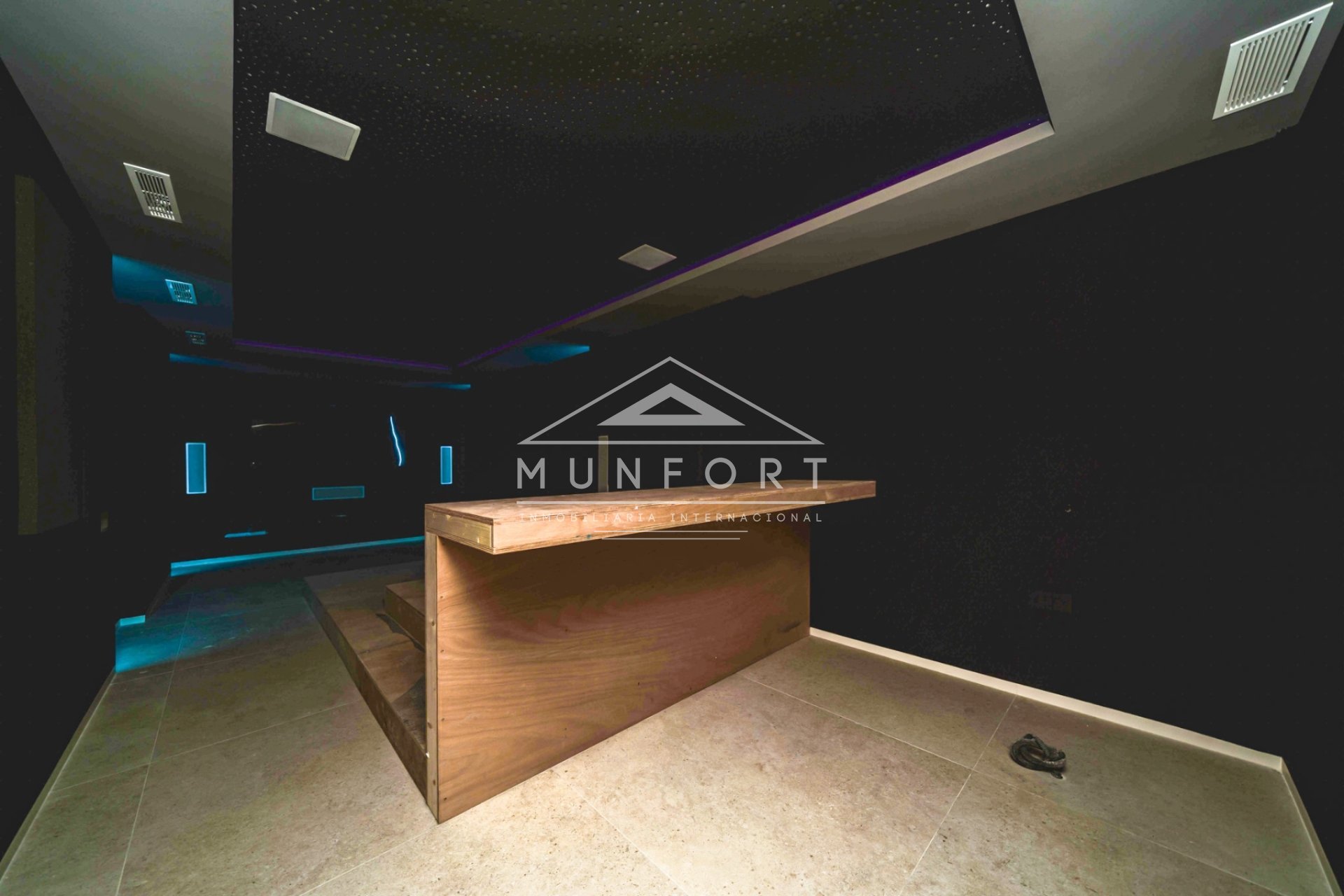 Resale - Luxury Villas -
Benissa