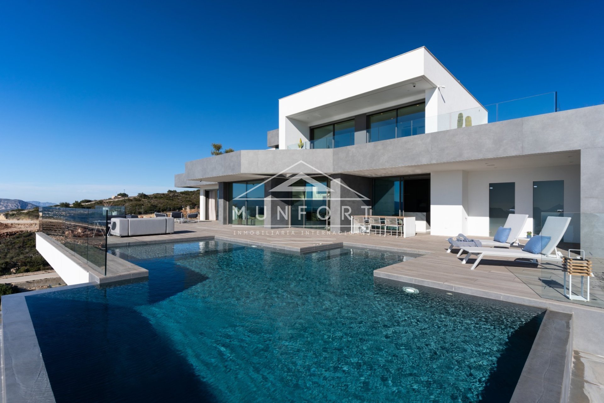 Resale - Luxury Villas -
Benitachell - Cumbre del Sol