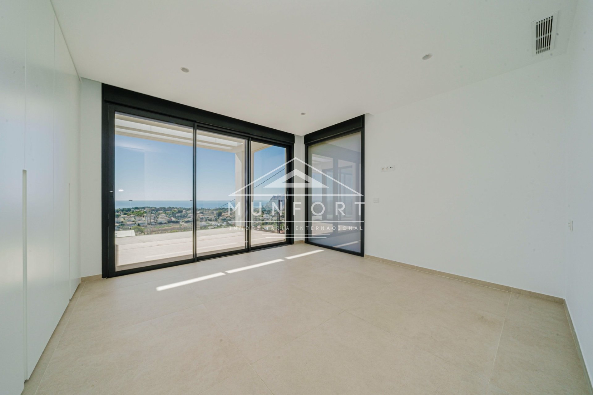 Resale - Luxury Villas -
Calpe