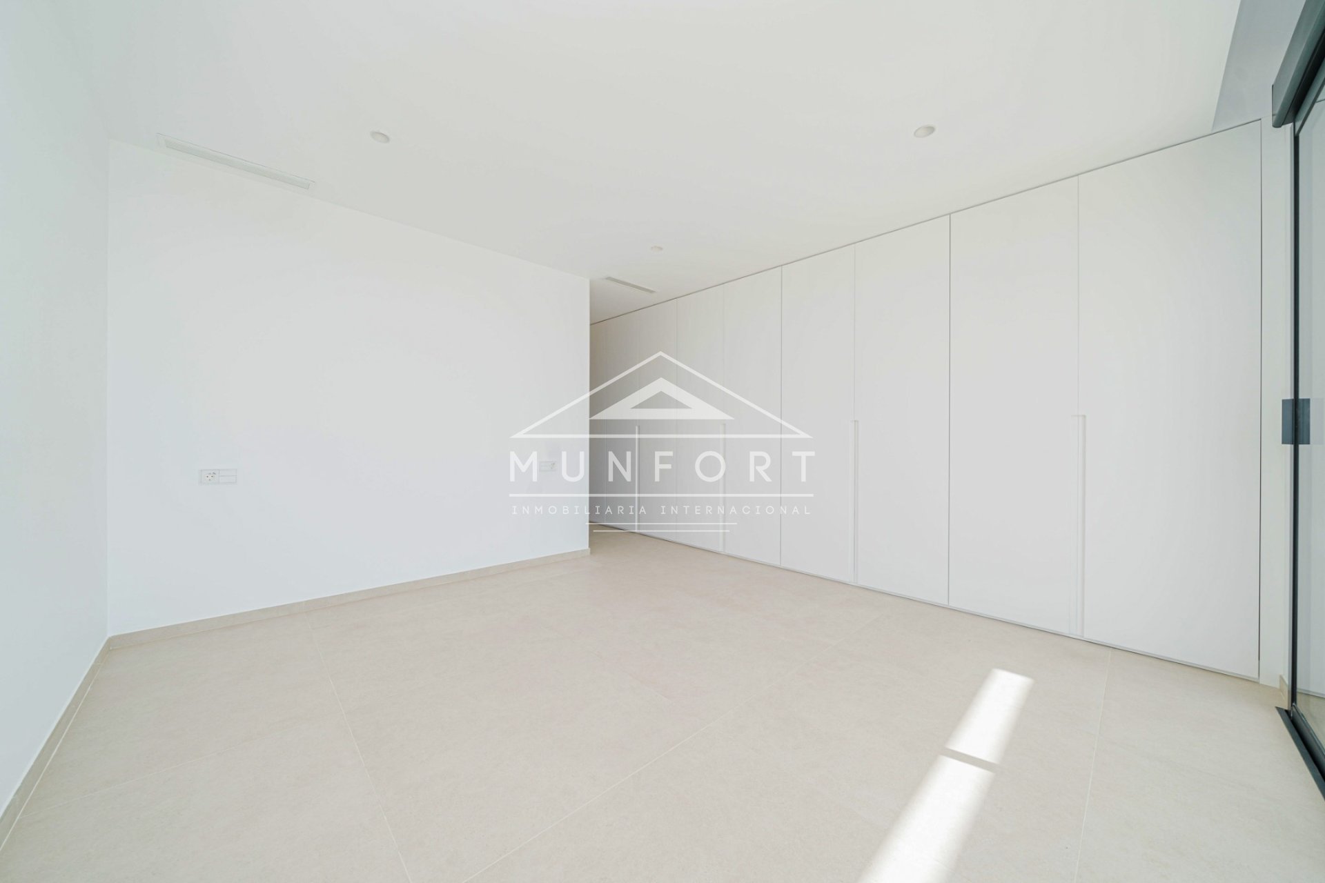 Resale - Luxury Villas -
Calpe