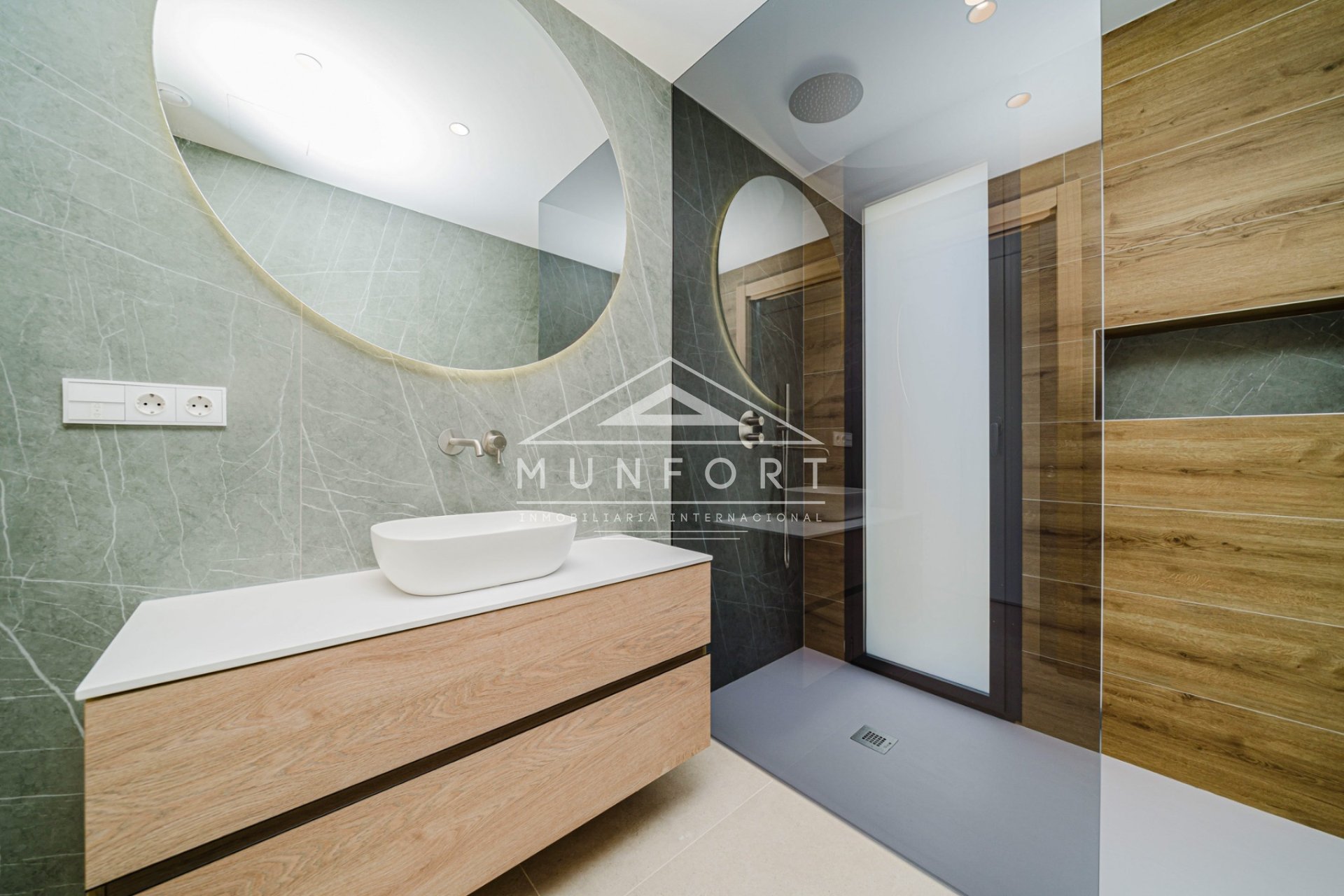 Resale - Luxury Villas -
Calpe