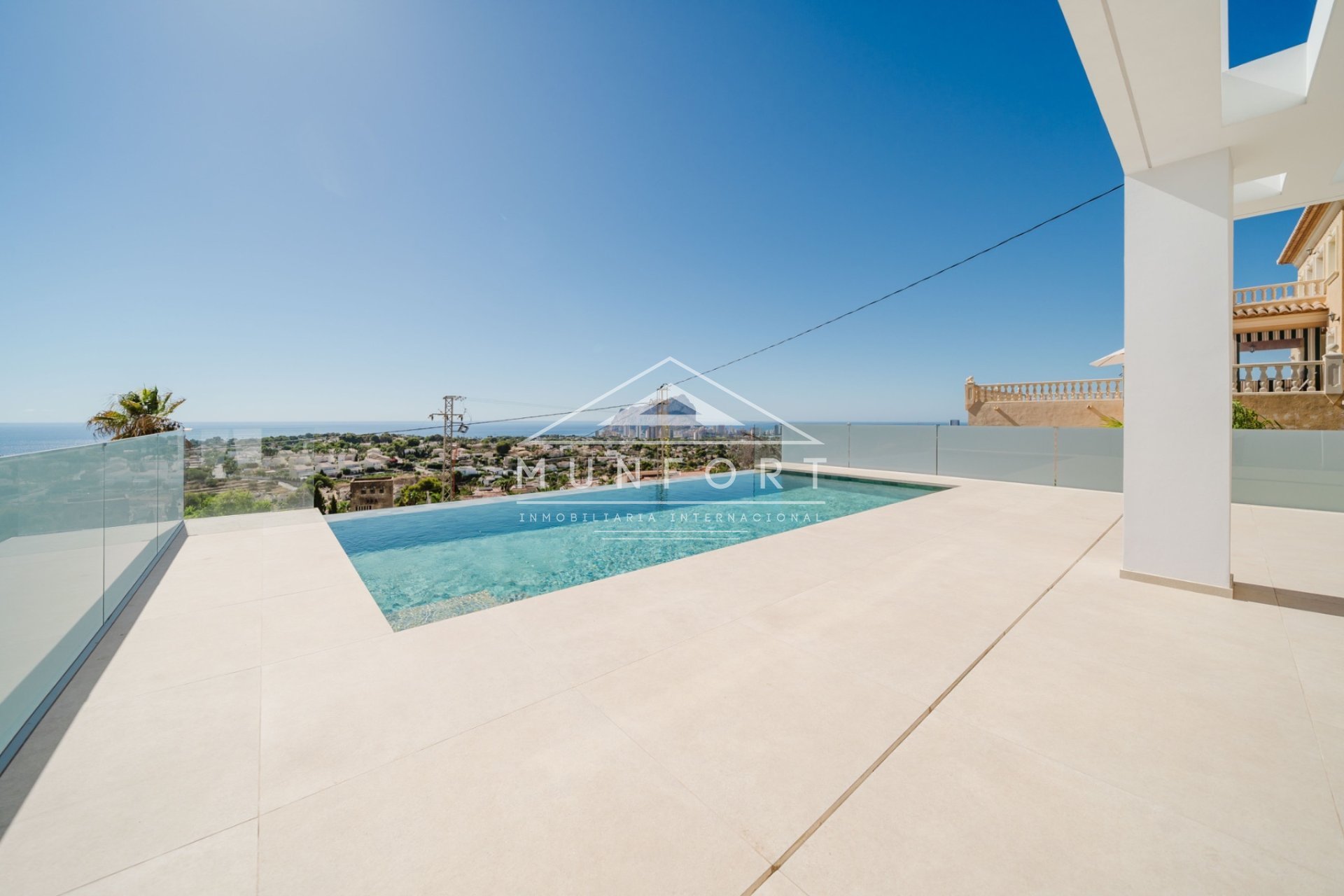 Resale - Luxury Villas -
Calpe
