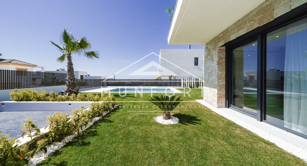 Resale - Luxury Villas -
Finestrat - Balcón de Finestrat