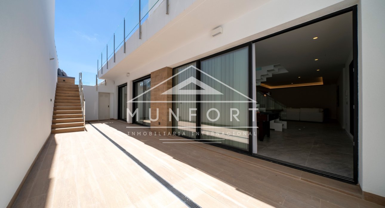 Resale - Luxury Villas -
Finestrat - Sierra Cortina