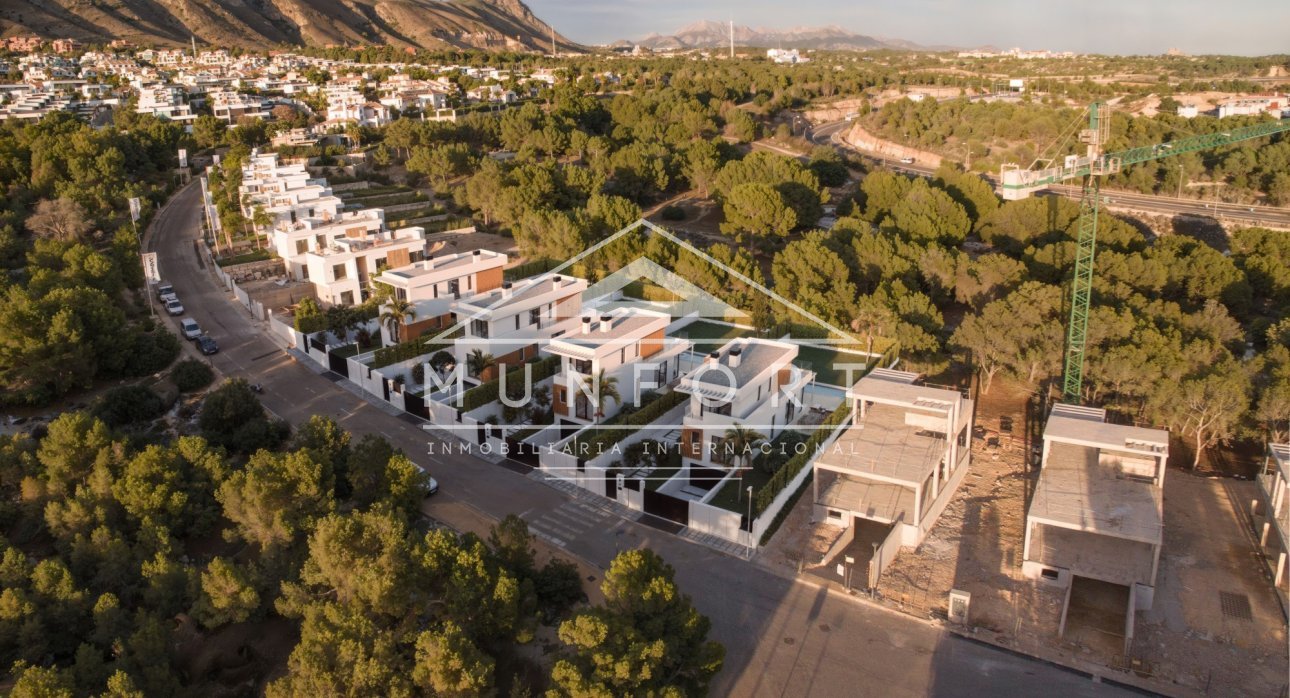 Resale - Luxury Villas -
Finestrat - Sierra Cortina