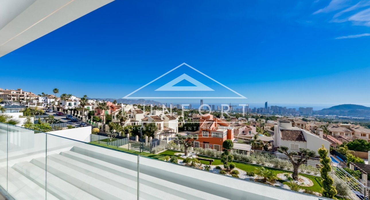 Resale - Luxury Villas -
Finestrat - Sierra Cortina