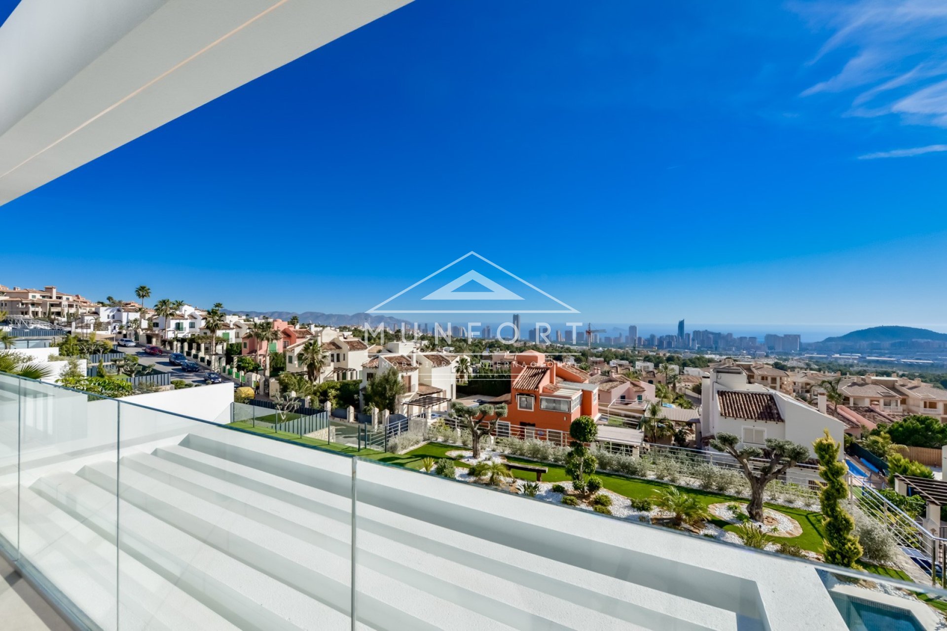 Resale - Luxury Villas -
Finestrat - Sierra Cortina