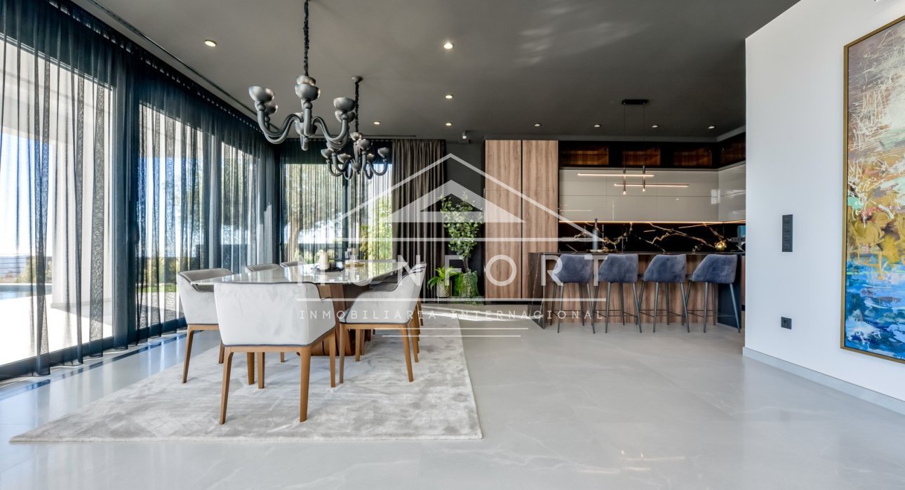 Resale - Luxury Villas -
Finestrat - Sierra Cortina