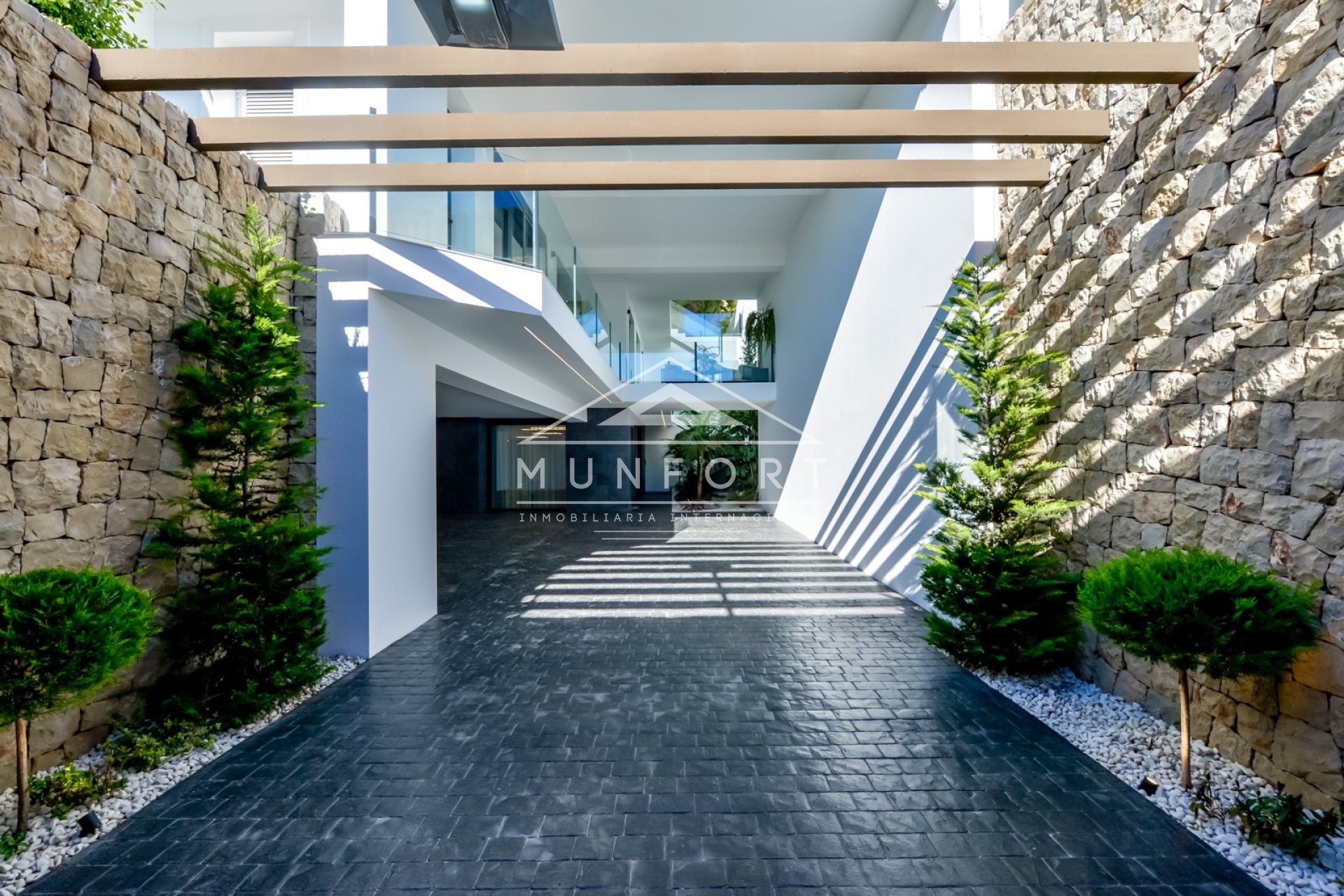 Resale - Luxury Villas -
Finestrat - Sierra Cortina